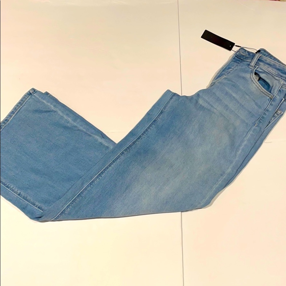 Wide legged jeans